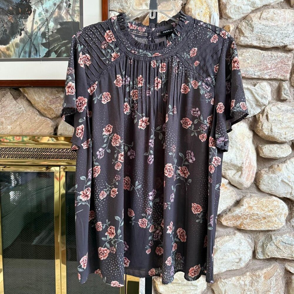 Torrid women’s plus georgette floral top